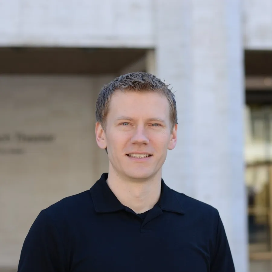 Dr. Scott Bentson